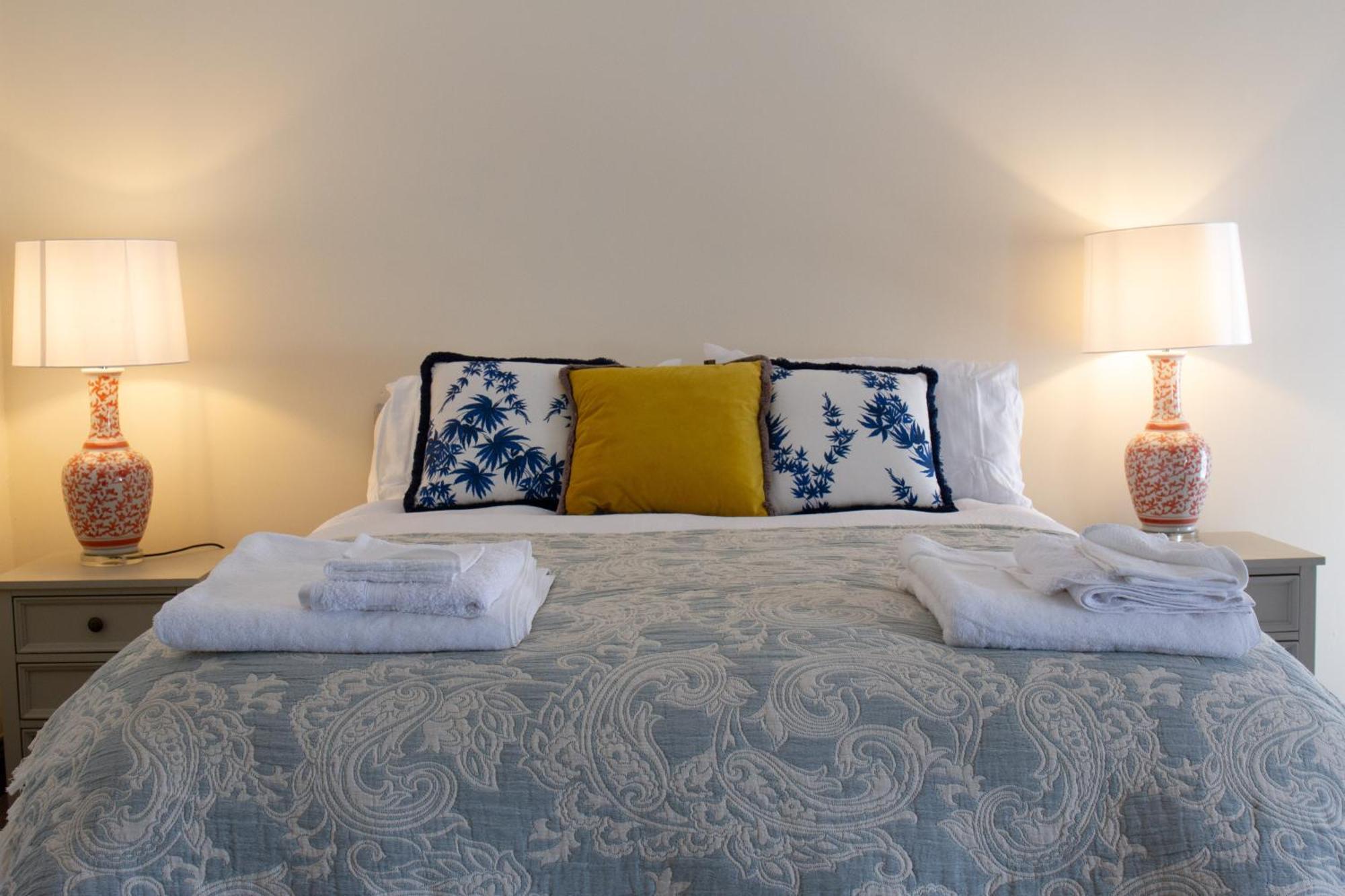 Hill House Lodge Sleeps 6 Overlooking The Rock Of Cashel Cashel  Eksteriør billede